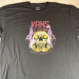 NWOT Vans Off The Wall T-Shirt Classic Fit XXL Staying Lit Since 66 Skull Skater